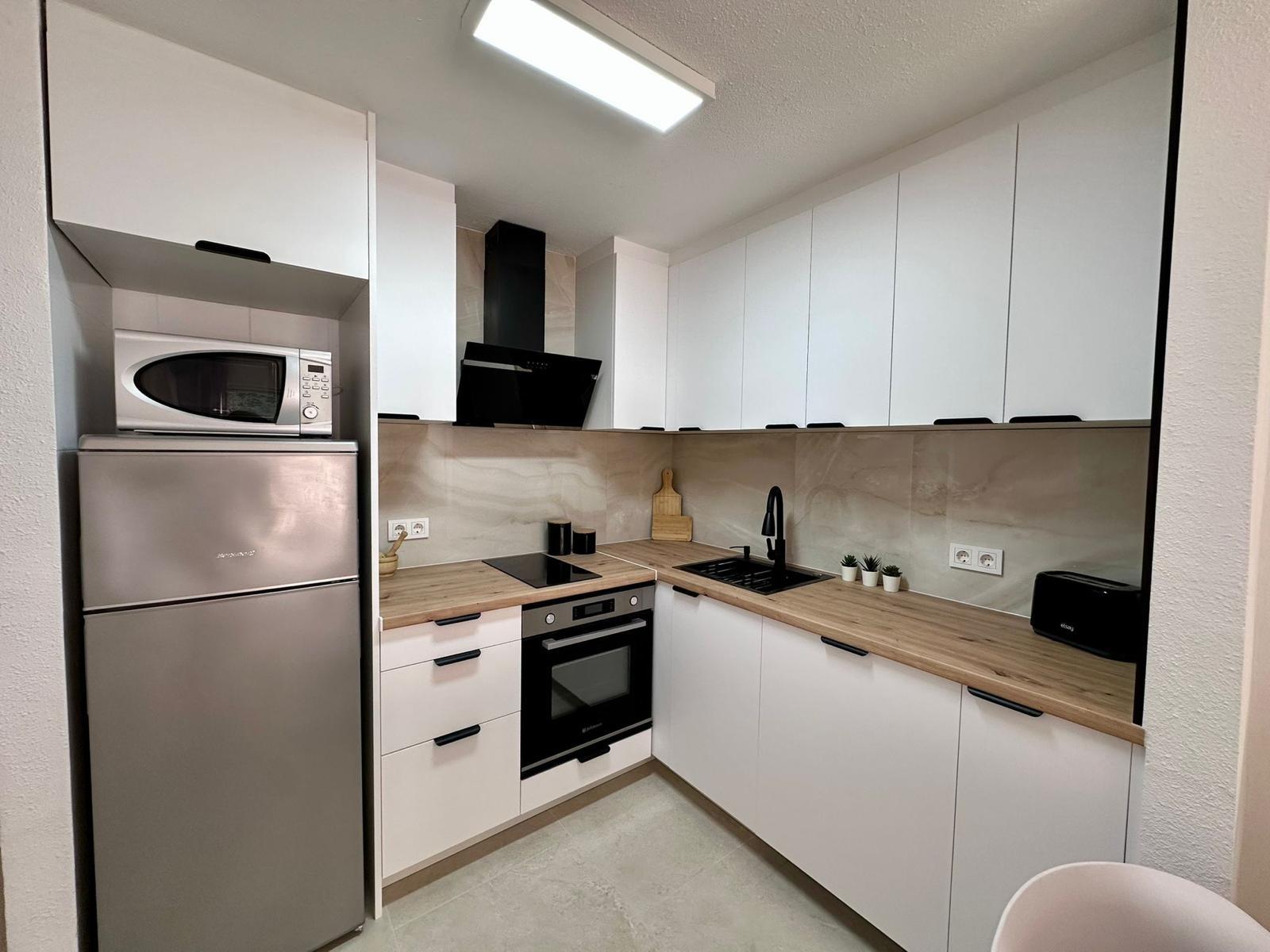 For sale - 2 Bedroom 1 Bathroom Apartment in Torrevieja - Estacion De Autobuses  - Alicante