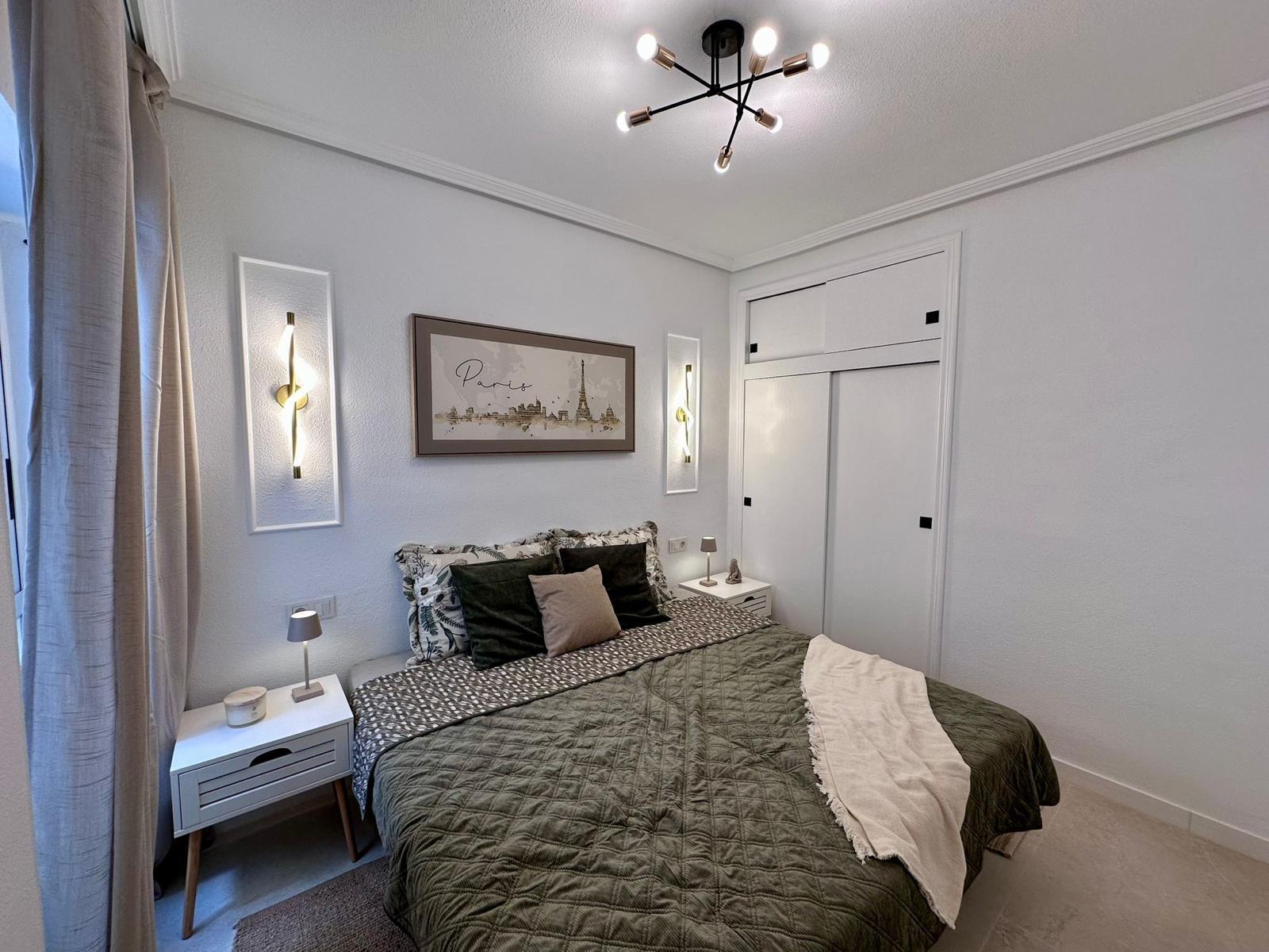 For sale - 2 Bedroom 1 Bathroom Apartment in Torrevieja - Estacion De Autobuses  - Alicante