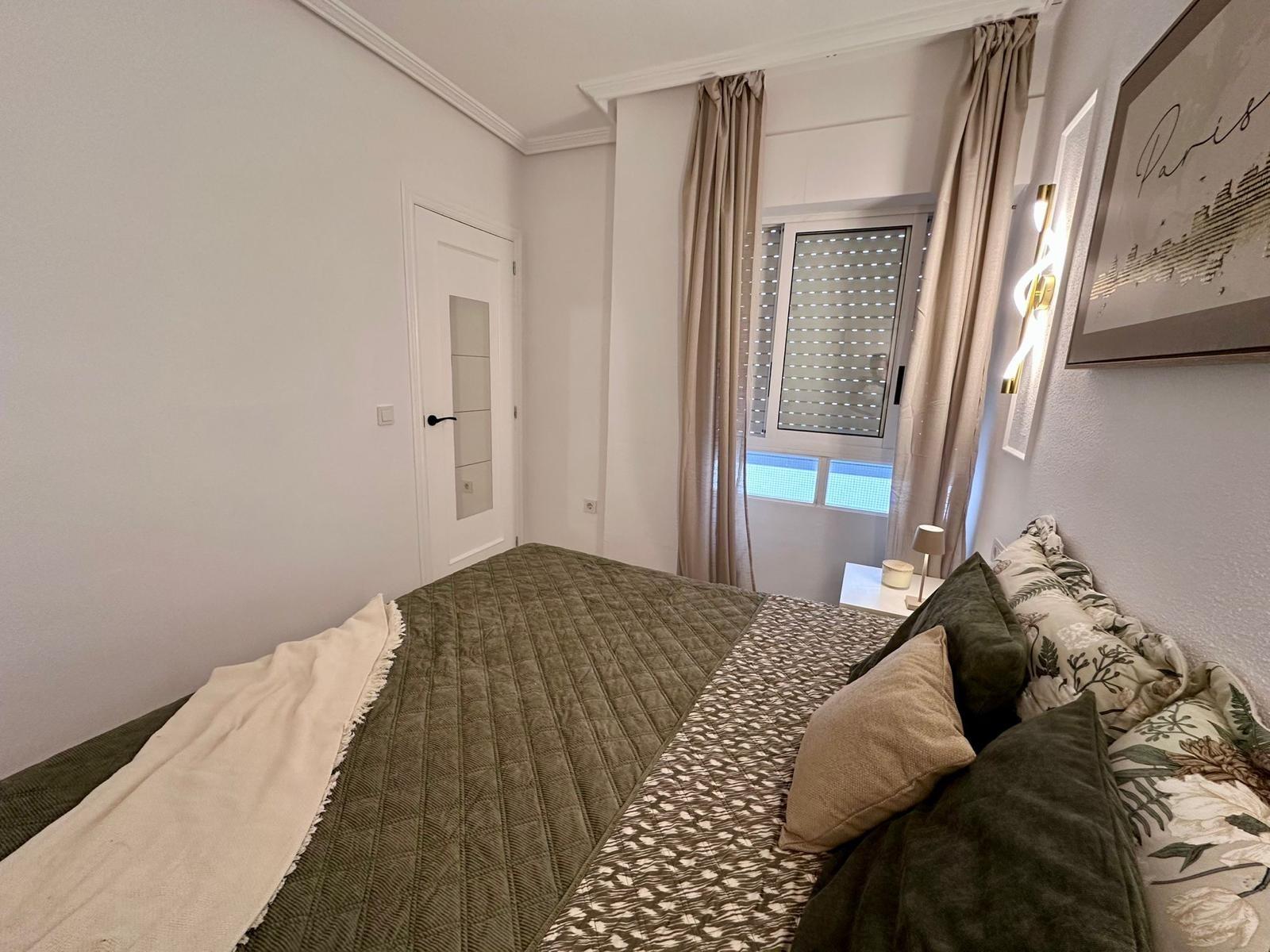 For sale - 2 Bedroom 1 Bathroom Apartment in Torrevieja - Estacion De Autobuses  - Alicante