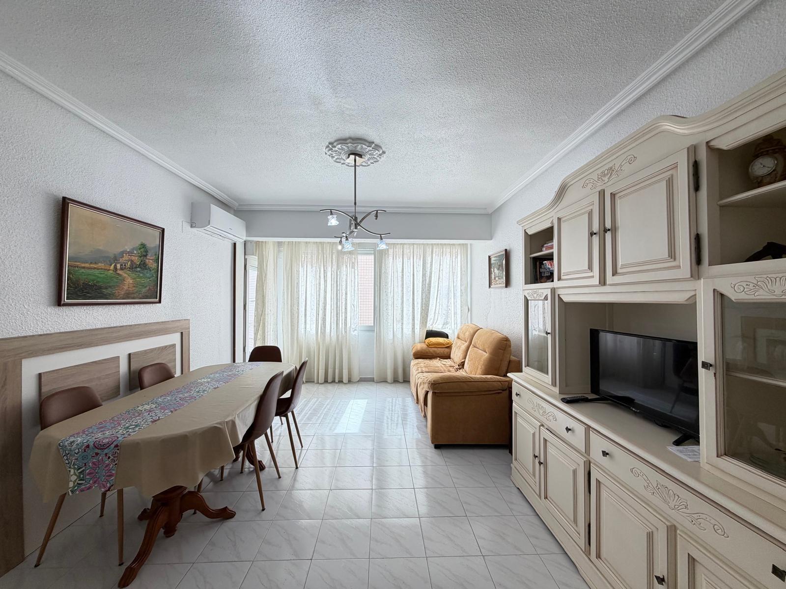 For sale - 3 Bedroom 1 Bathroom Apartment in Torrevieja - Estacion De Autobuses  - Alicante