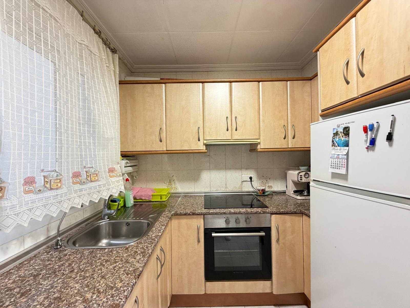 For sale - 3 Bedroom 1 Bathroom Apartment in Torrevieja - Estacion De Autobuses  - Alicante