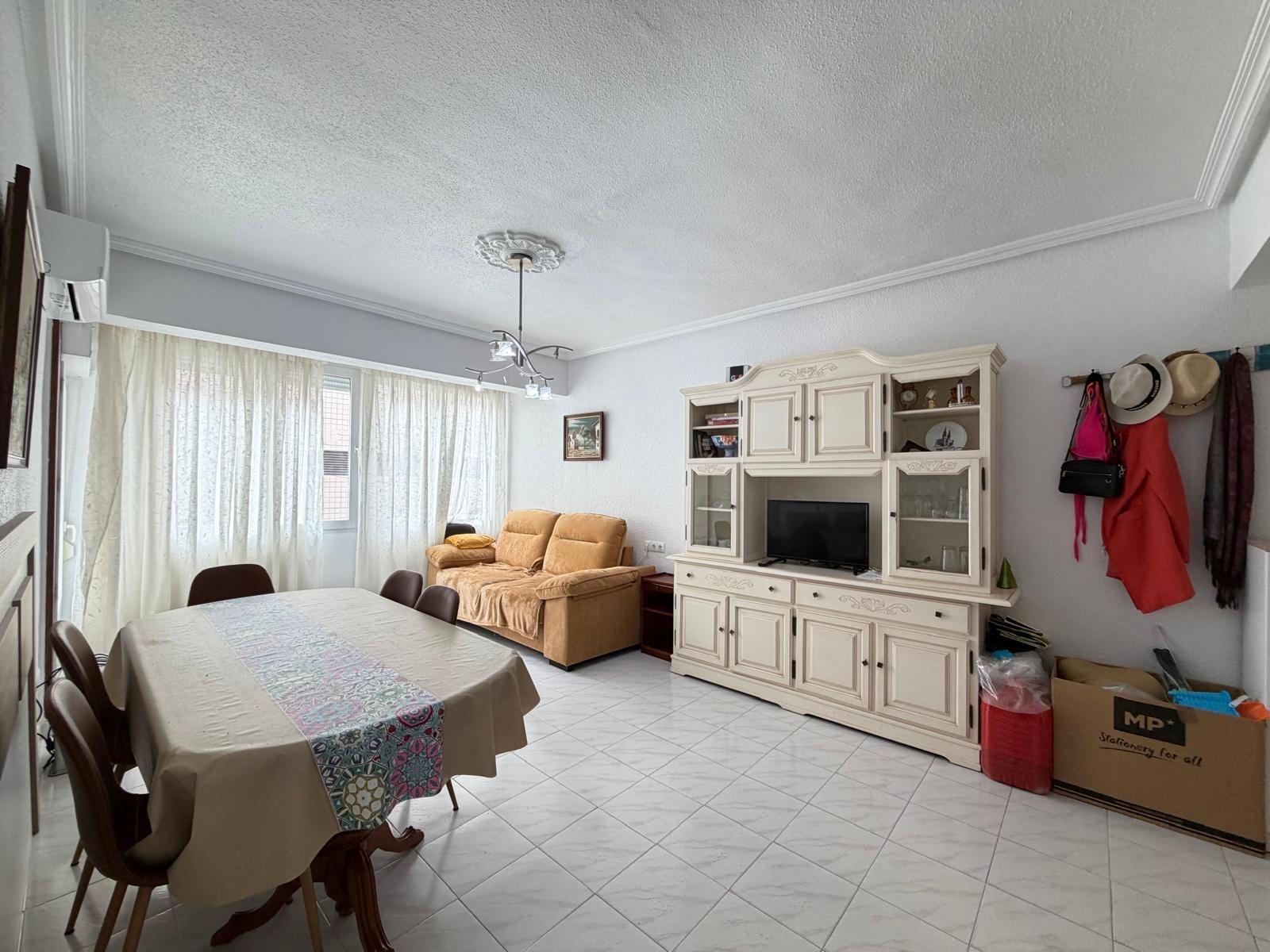 For sale - 3 Bedroom 1 Bathroom Apartment in Torrevieja - Estacion De Autobuses  - Alicante