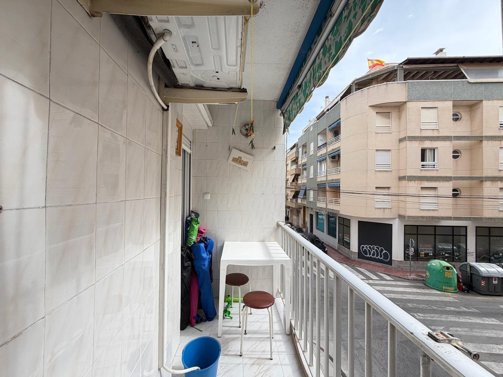 For sale - 3 Bedroom 1 Bathroom Apartment in Torrevieja - Estacion De Autobuses  - Alicante