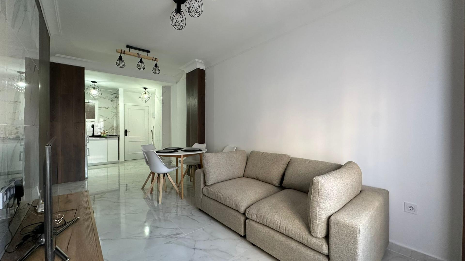 For sale - 2 Bedroom 1 Bathroom Apartment in Torrevieja - Torrevieja  - Alicante
