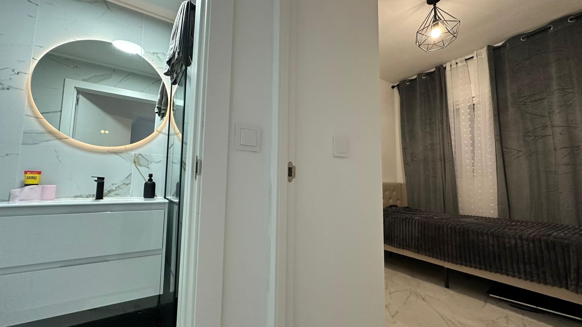 For sale - 2 Bedroom 1 Bathroom Apartment in Torrevieja - Torrevieja  - Alicante