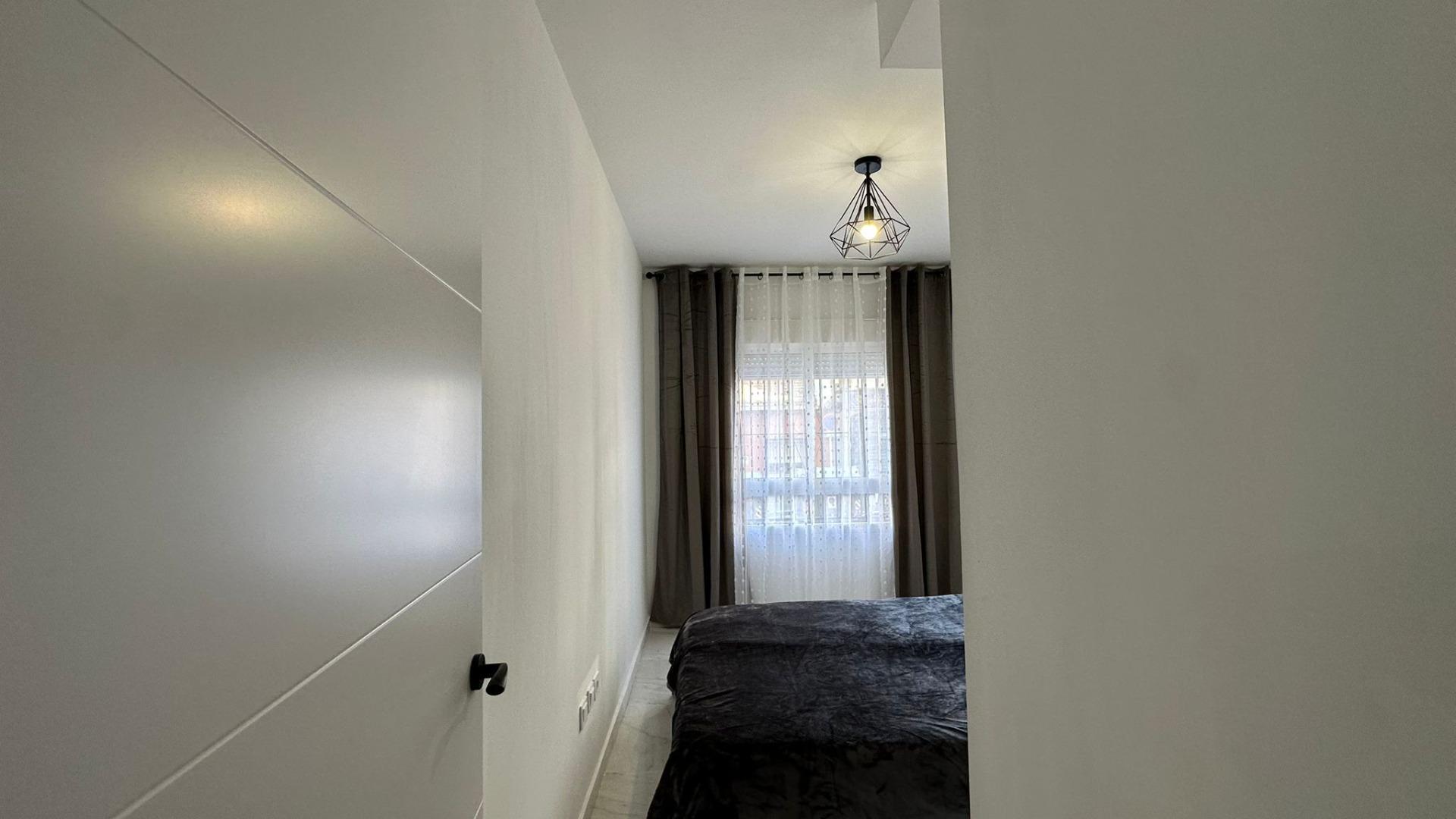 For sale - 2 Bedroom 1 Bathroom Apartment in Torrevieja - Torrevieja  - Alicante