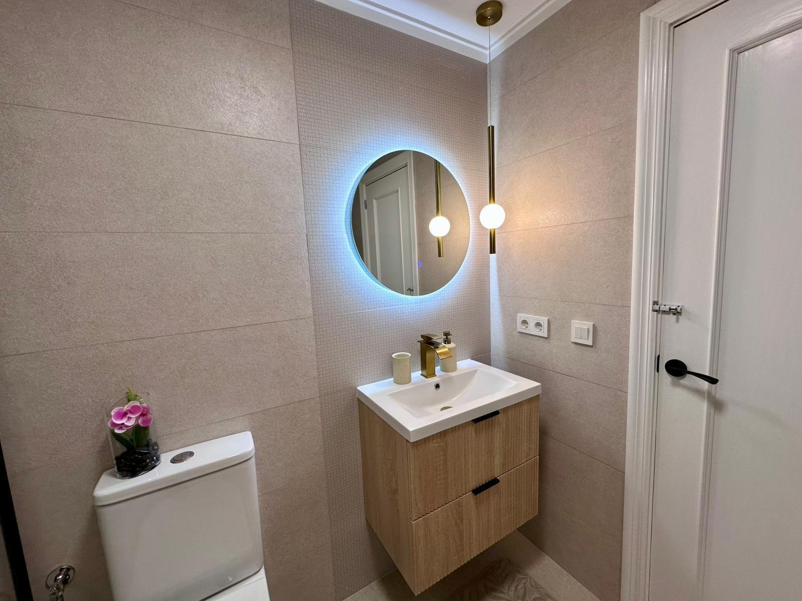 For sale - 2 Bedroom 1 Bathroom Apartment in Torrevieja - Habaneras  - Alicante