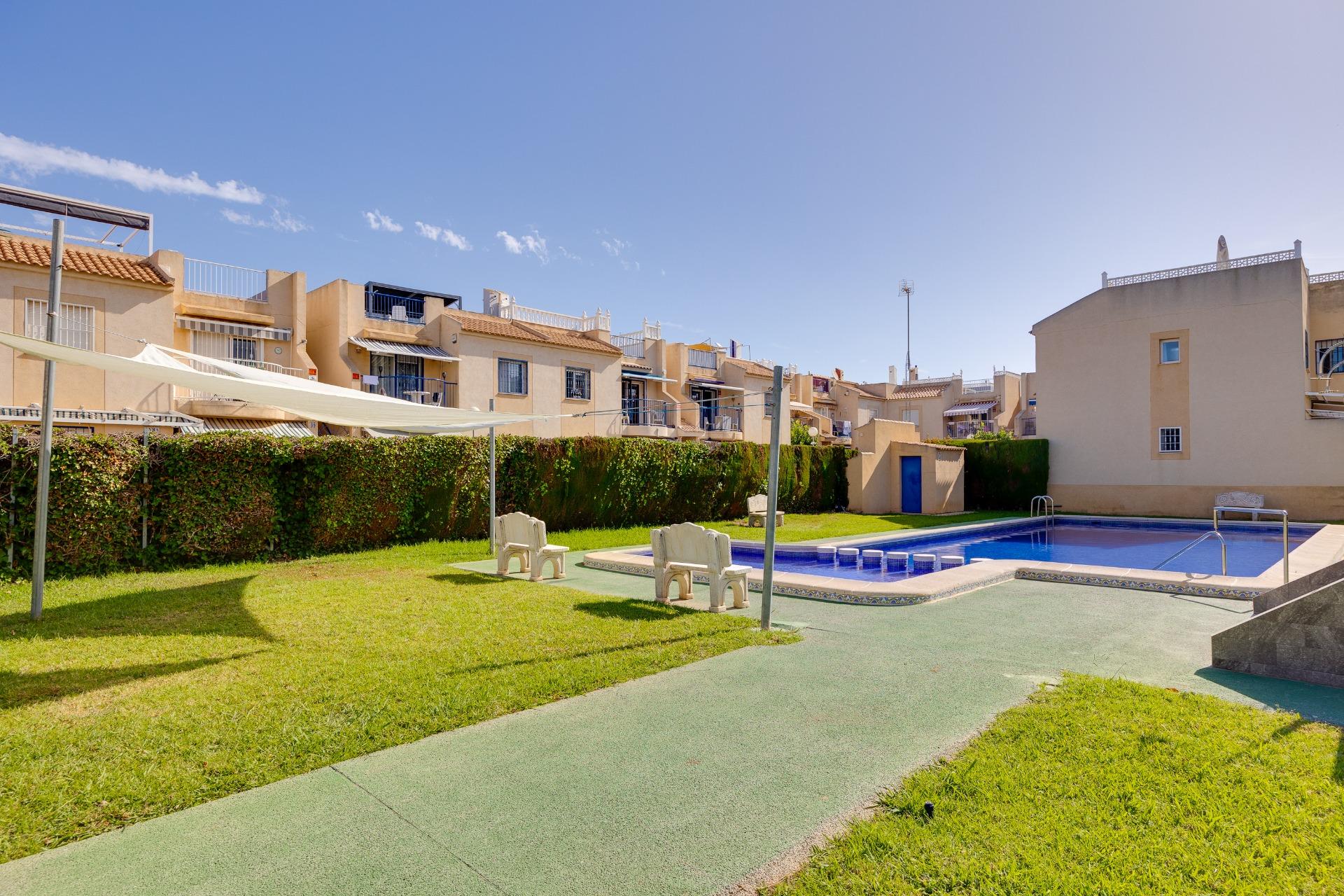 For sale - 2 Bedroom 1 Bathroom Bungalow in Torrevieja - El Chaparral  - Alicante