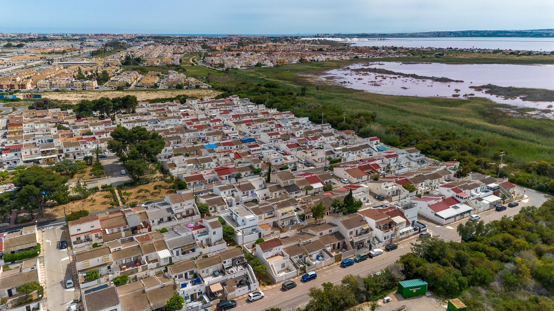 For sale - 2 Bedroom 1 Bathroom Bungalow in Torrevieja - El Chaparral  - Alicante