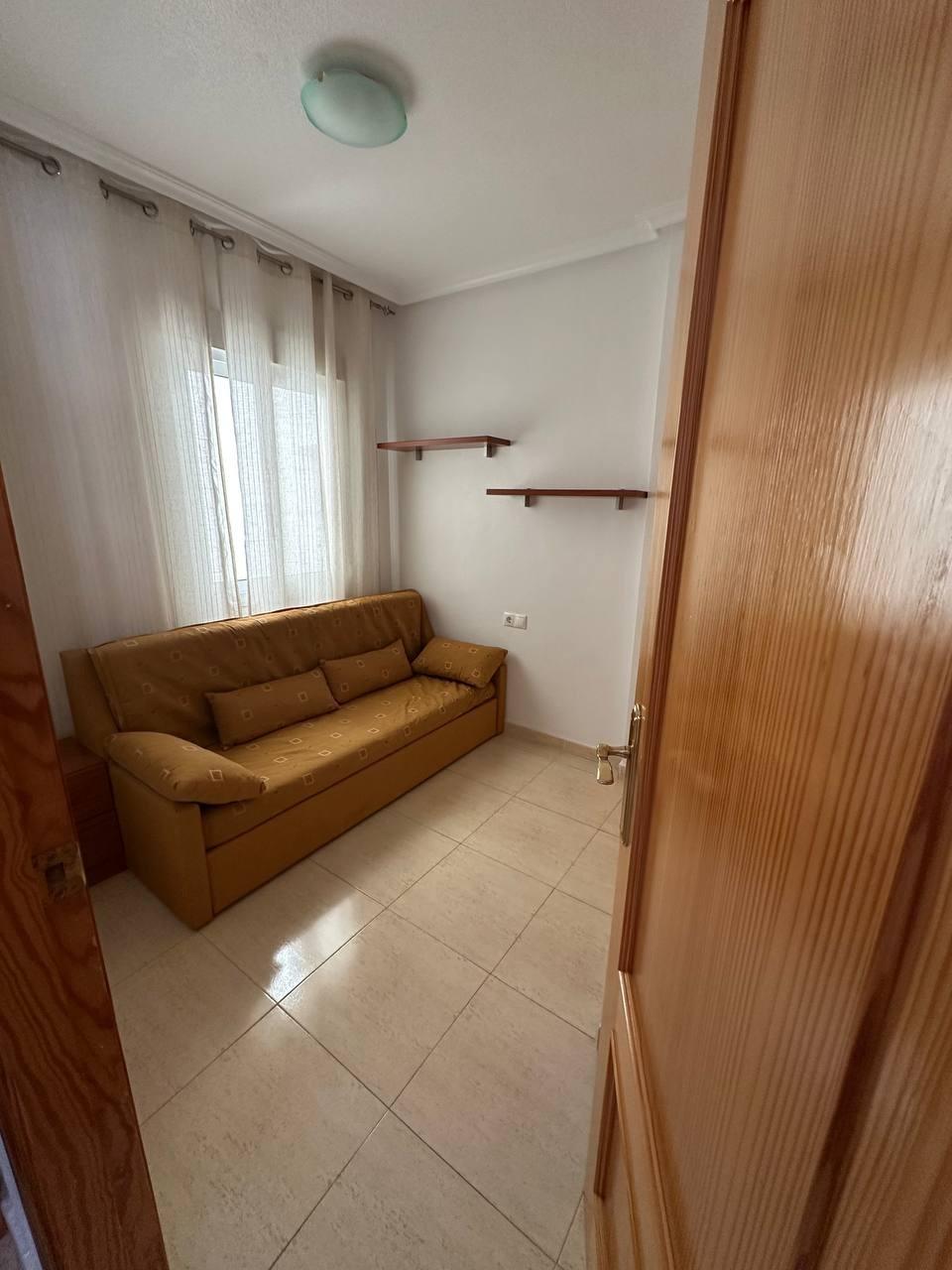 For sale - 2 Bedroom 2 Bathroom Apartment in Torrevieja - Centro  - Alicante