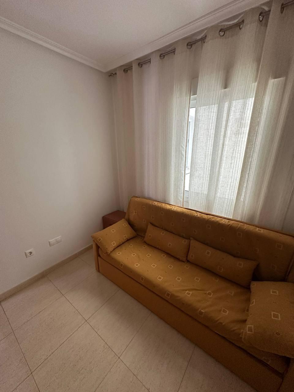 For sale - 2 Bedroom 2 Bathroom Apartment in Torrevieja - Centro  - Alicante