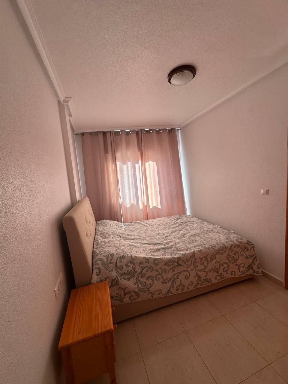 For sale - 2 Bedroom 2 Bathroom Apartment in Torrevieja - Centro  - Alicante