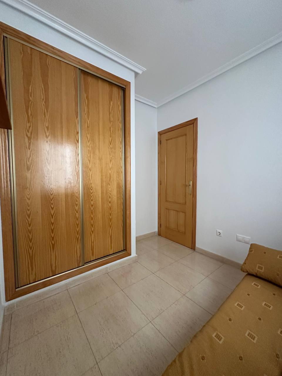For sale - 2 Bedroom 2 Bathroom Apartment in Torrevieja - Centro  - Alicante