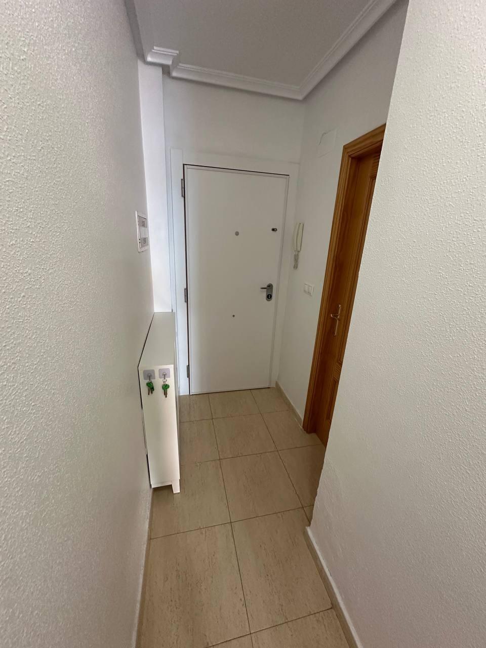 For sale - 2 Bedroom 2 Bathroom Apartment in Torrevieja - Centro  - Alicante