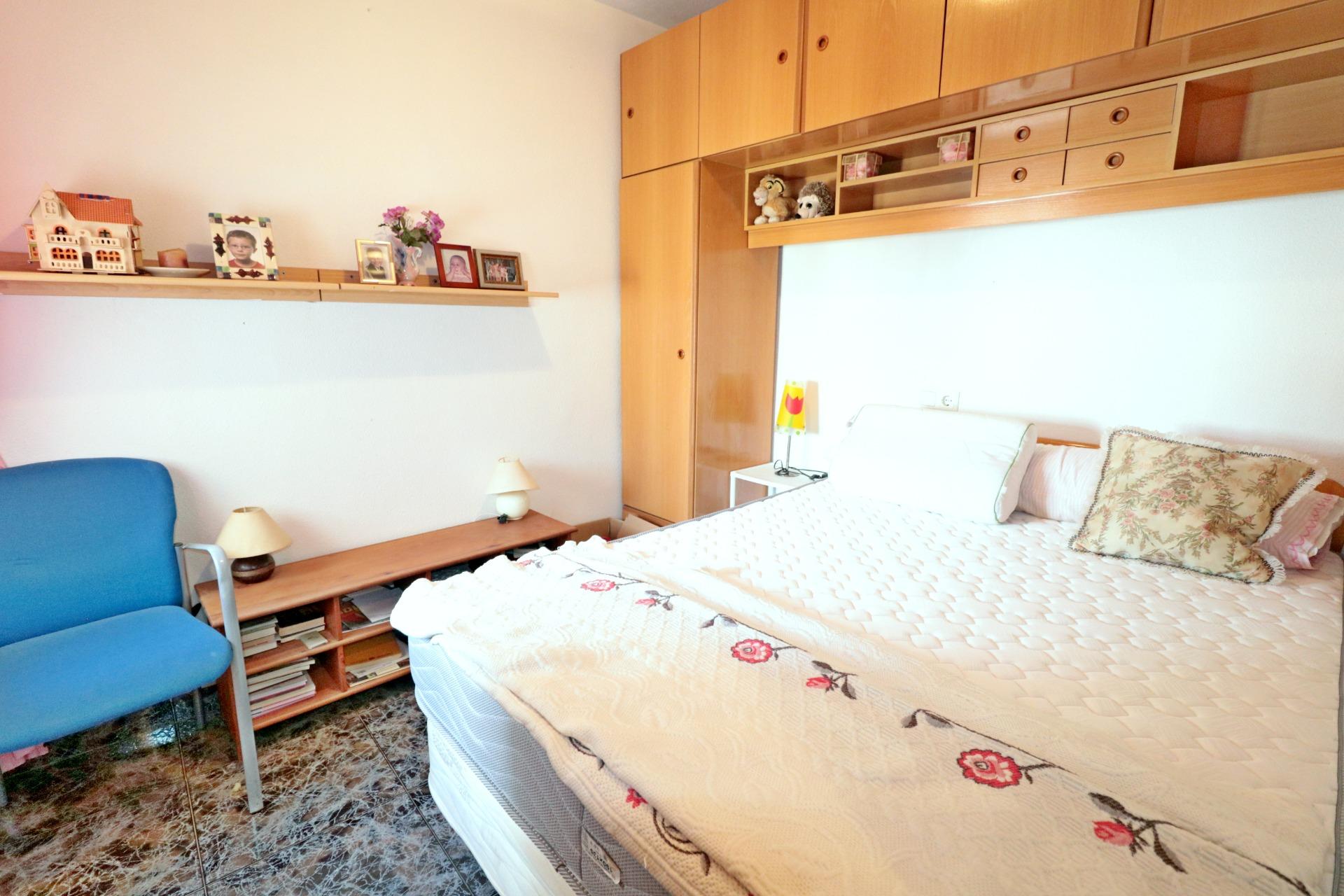 For sale - 4 Bedroom 2 Bathroom Quad House in Torrevieja - Torretas  - Alicante