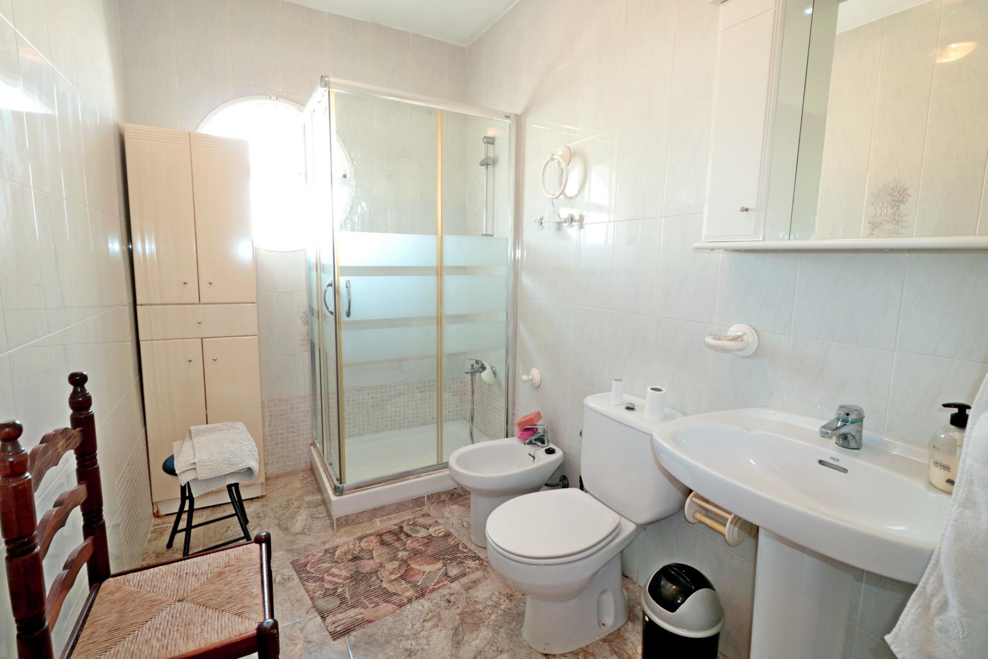 For sale - 4 Bedroom 2 Bathroom Quad House in Torrevieja - Torretas  - Alicante