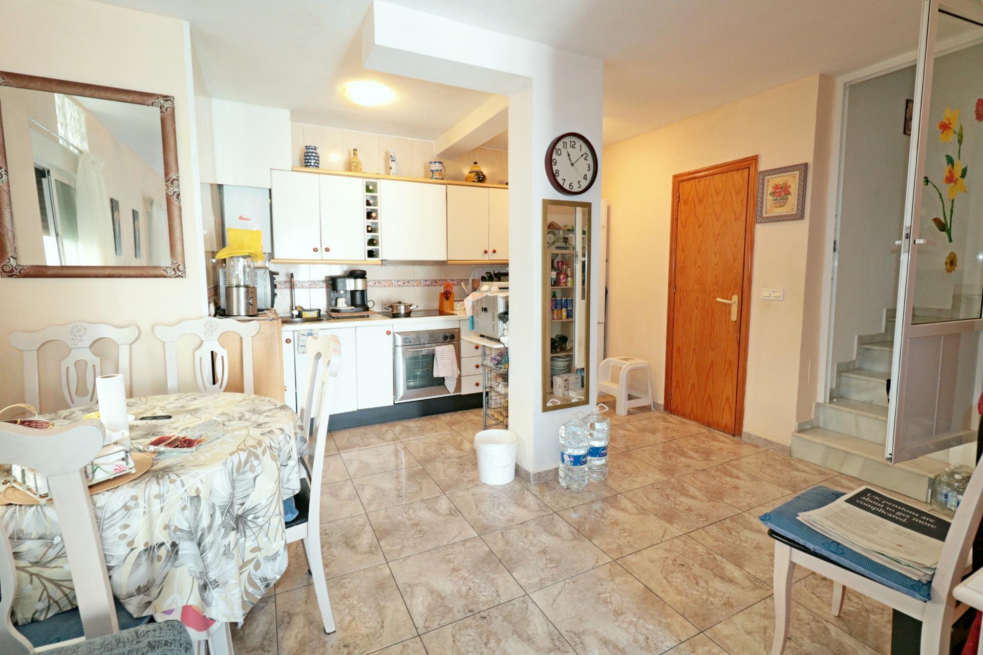For sale - 4 Bedroom 2 Bathroom Quad House in Torrevieja - Torretas  - Alicante