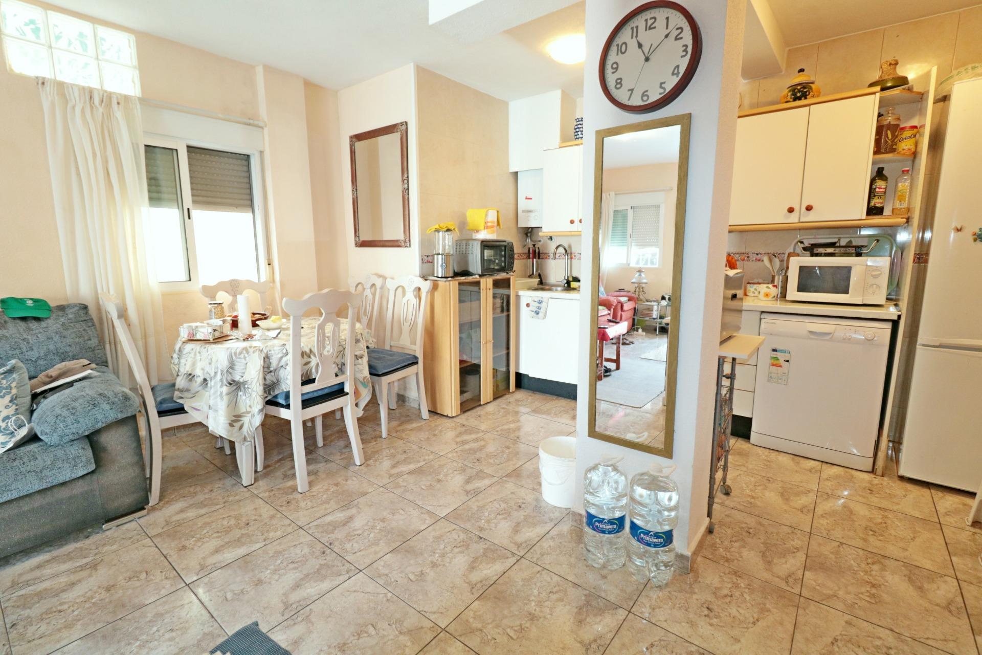 For sale - 4 Bedroom 2 Bathroom Quad House in Torrevieja - Torretas  - Alicante