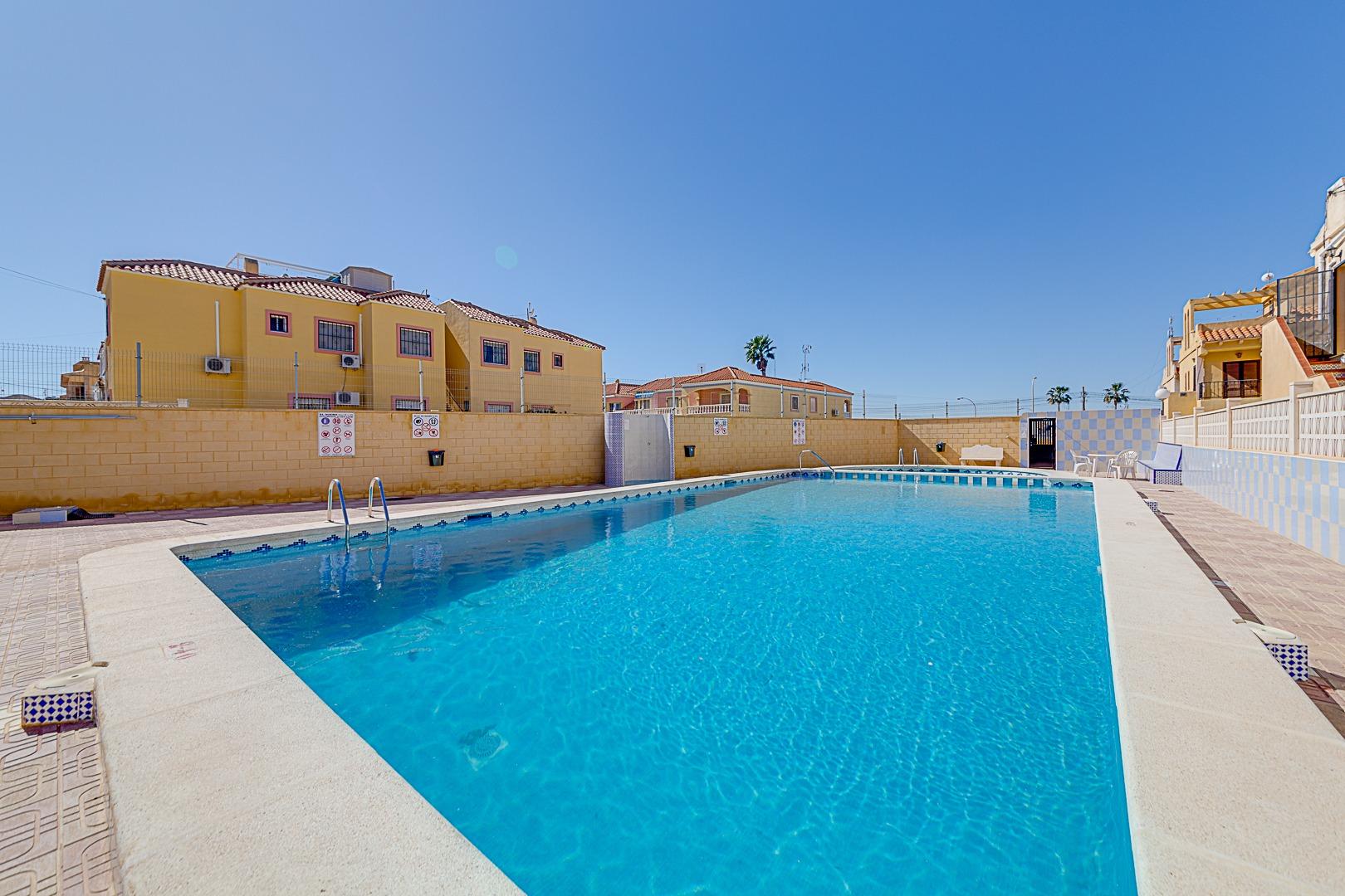 For sale - 2 Bedroom 1 Bathroom Bungalow in Torrevieja - La Siesta - El Salado - Torreta  - Alicante