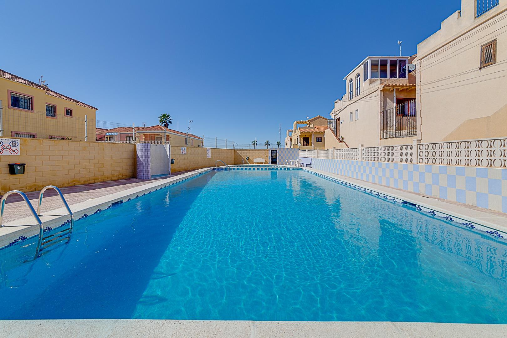 For sale - 2 Bedroom 1 Bathroom Bungalow in Torrevieja - La Siesta - El Salado - Torreta  - Alicante