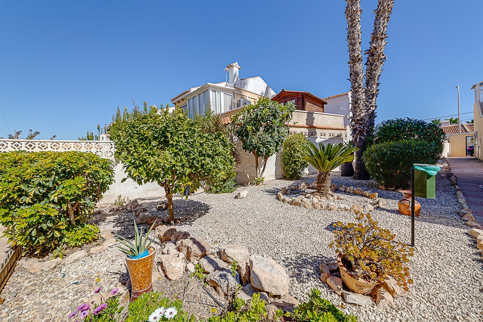 For sale - 2 Bedroom 1 Bathroom Bungalow in Torrevieja - La Siesta - El Salado - Torreta  - Alicante