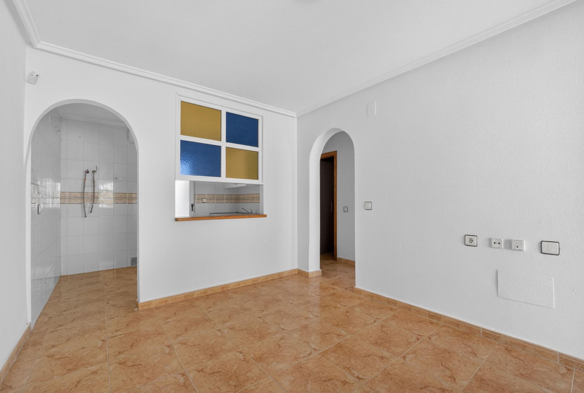 For sale - 2 Bedroom 1 Bathroom Apartment in Torrevieja - El Limonar  - Alicante