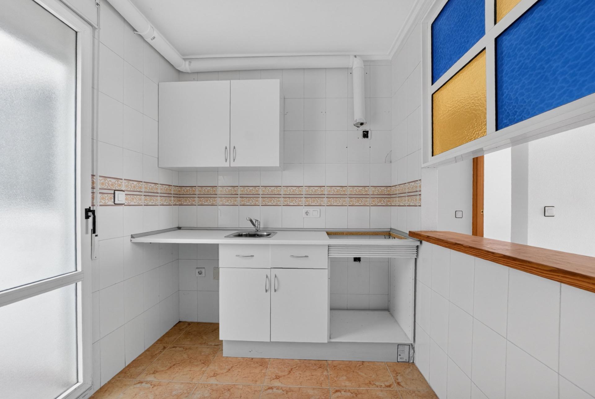 For sale - 2 Bedroom 1 Bathroom Apartment in Torrevieja - El Limonar  - Alicante