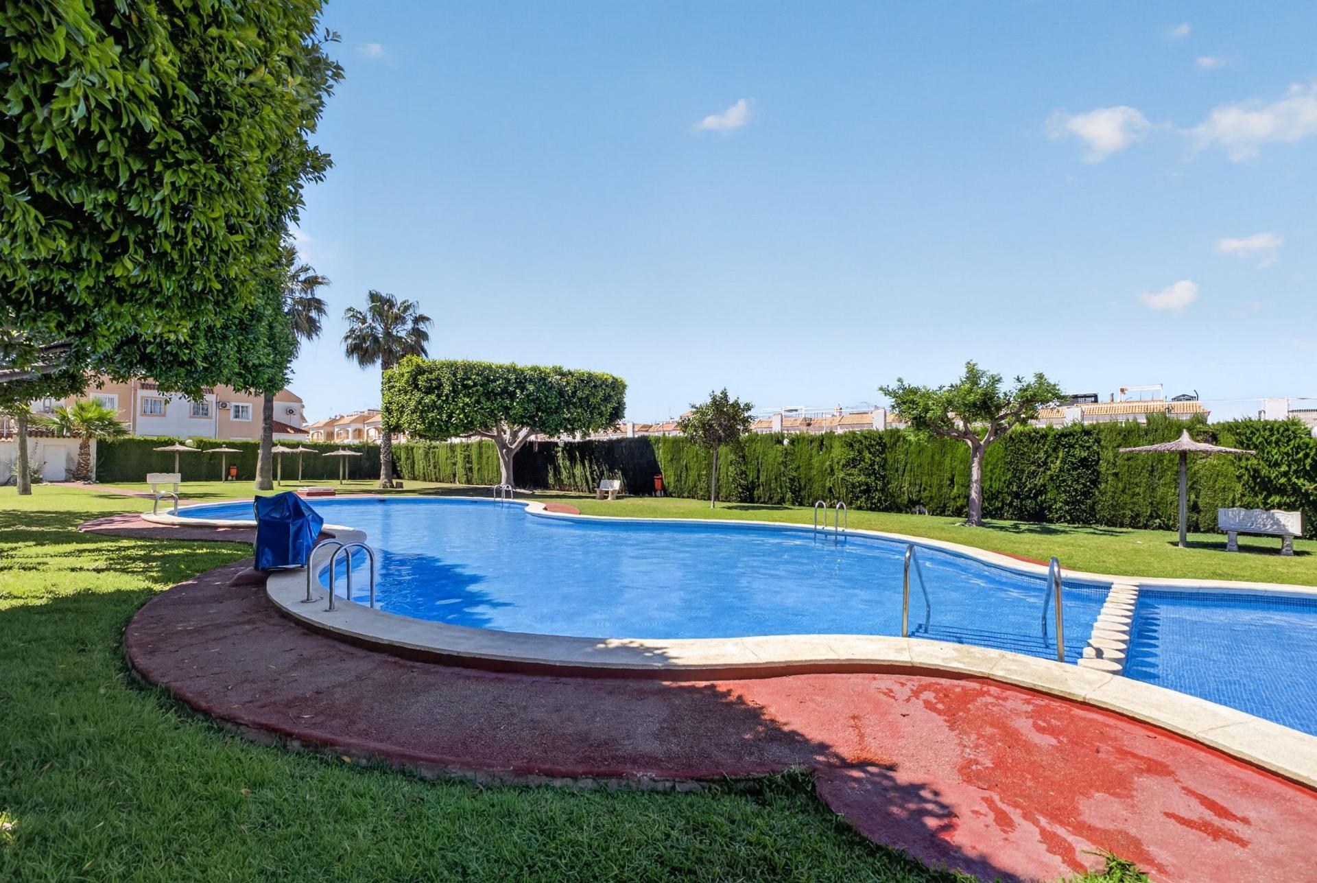 For sale - 2 Bedroom 1 Bathroom Apartment in Torrevieja - El Limonar  - Alicante