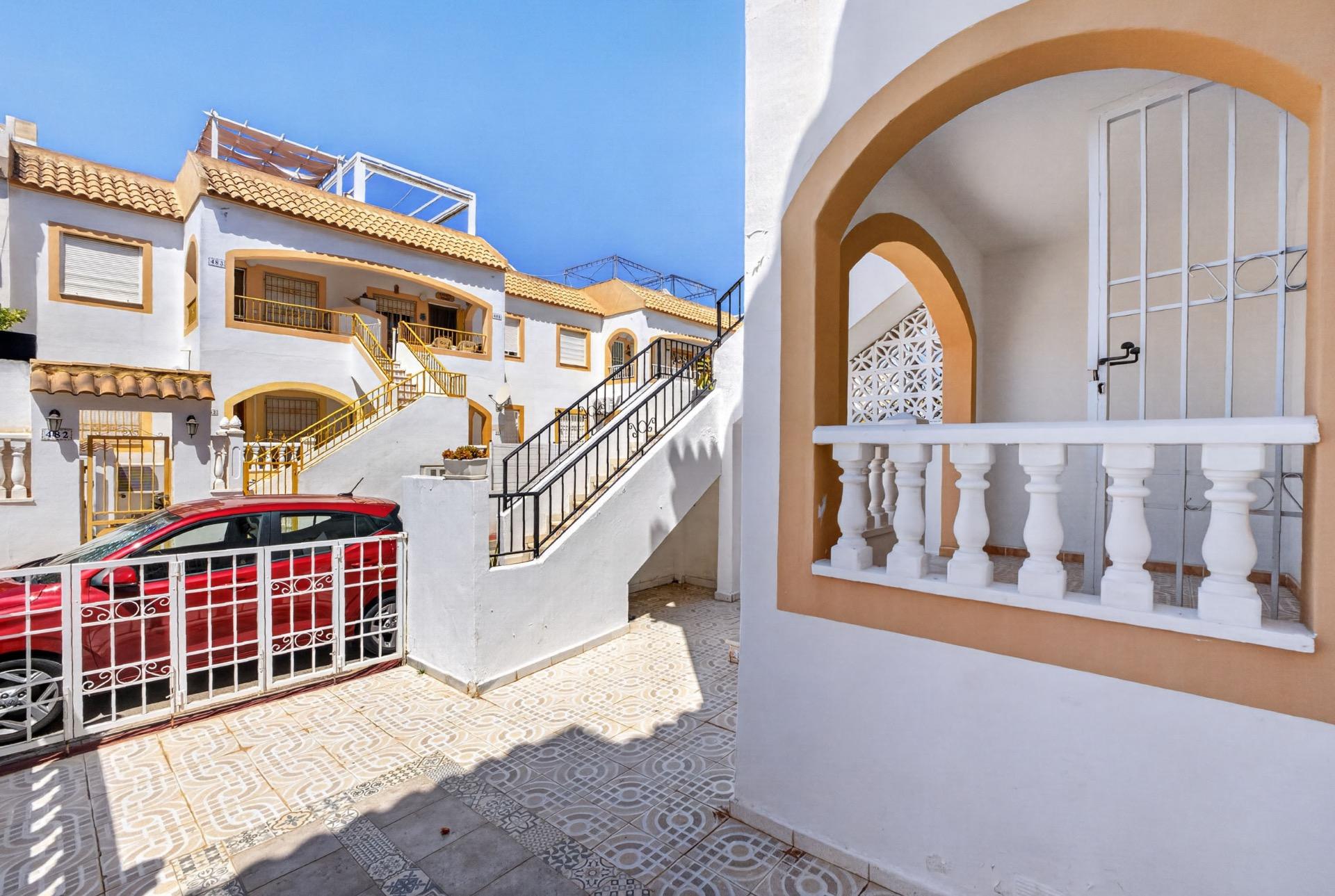 For sale - 2 Bedroom 1 Bathroom Apartment in Torrevieja - El Limonar  - Alicante