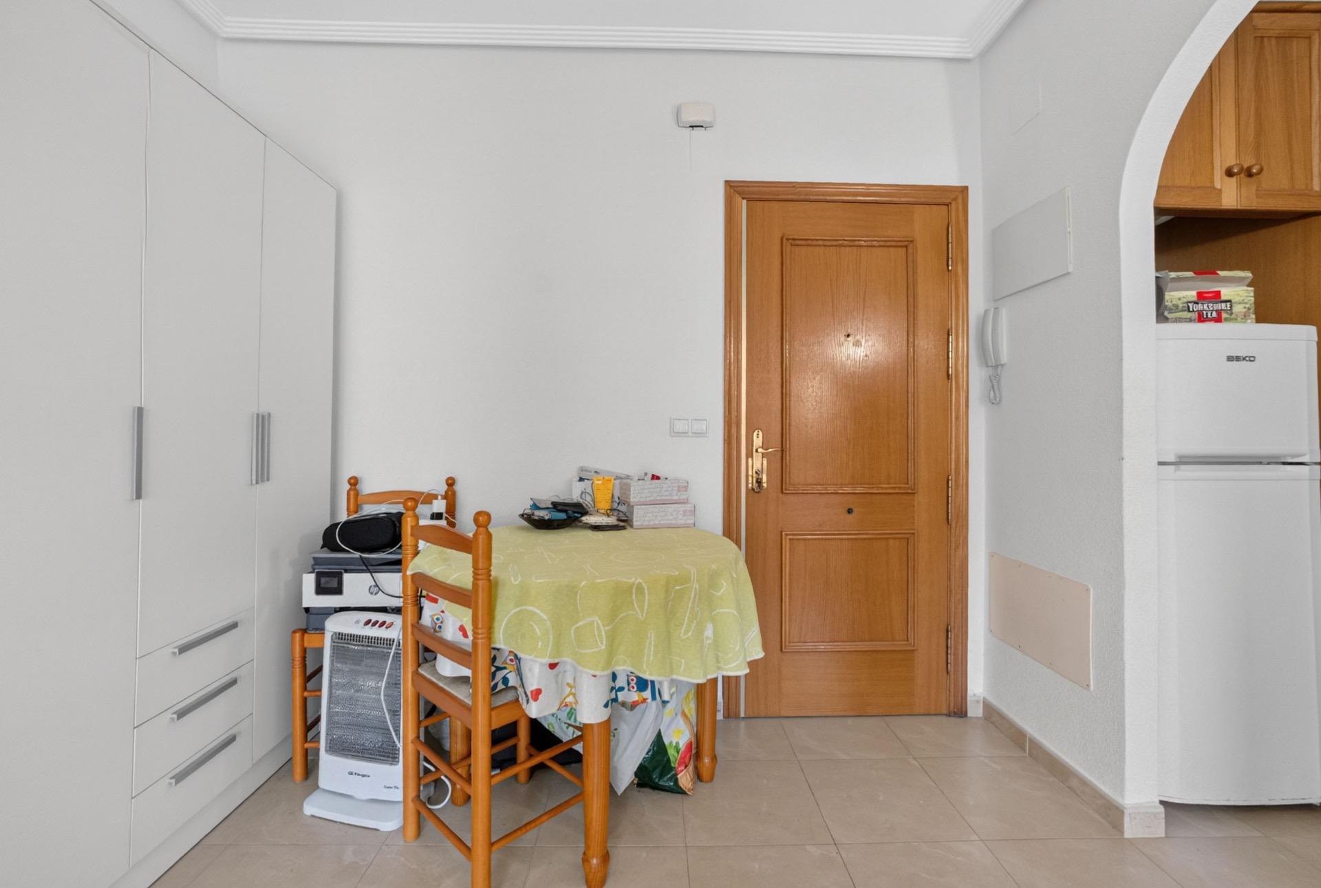 For sale - 2 Bedroom 1 Bathroom Penthouse in Torrevieja - Torreblanca  - Alicante