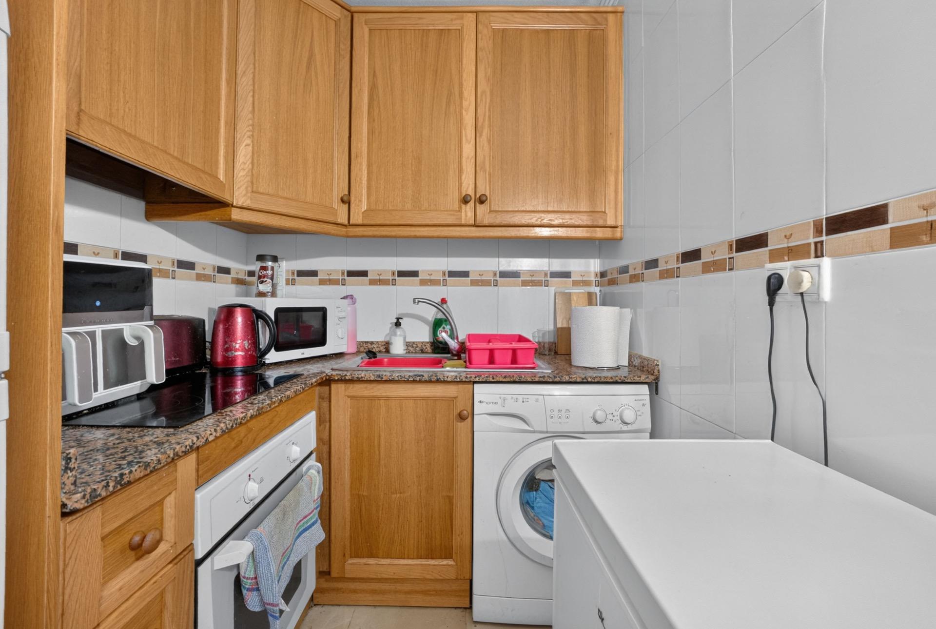 For sale - 2 Bedroom 1 Bathroom Penthouse in Torrevieja - Torreblanca  - Alicante
