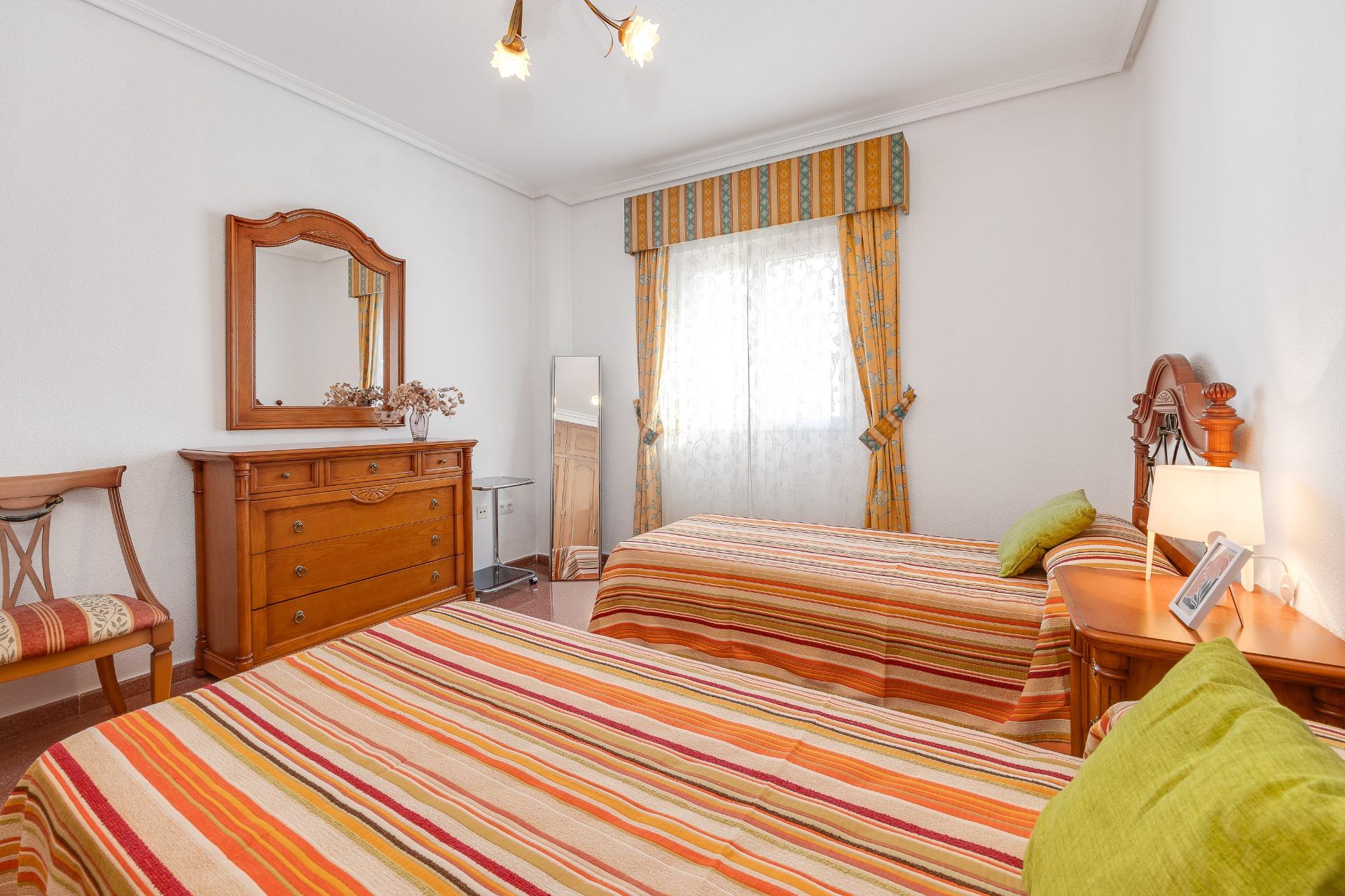 For sale - 2 Bedroom 2 Bathroom Penthouse in Torrevieja - Paseo Maritimo  - Alicante