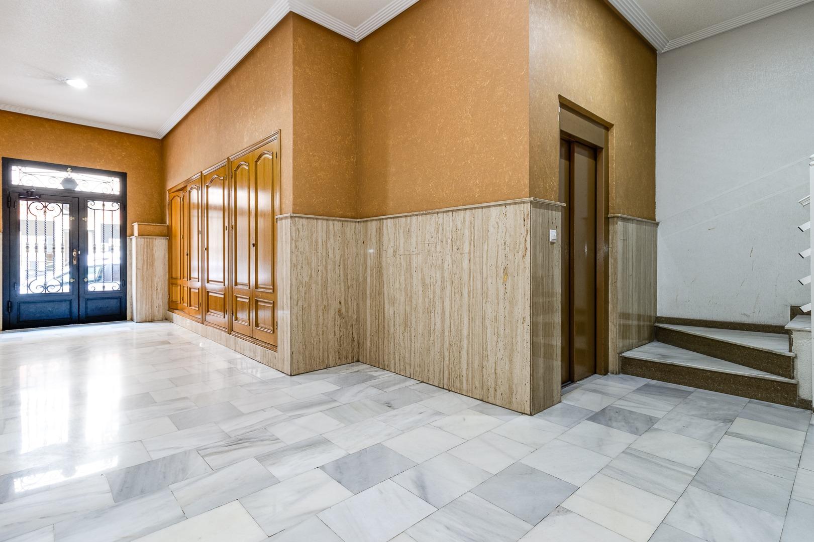 For sale - 2 Bedroom 2 Bathroom Penthouse in Torrevieja - Paseo Maritimo  - Alicante