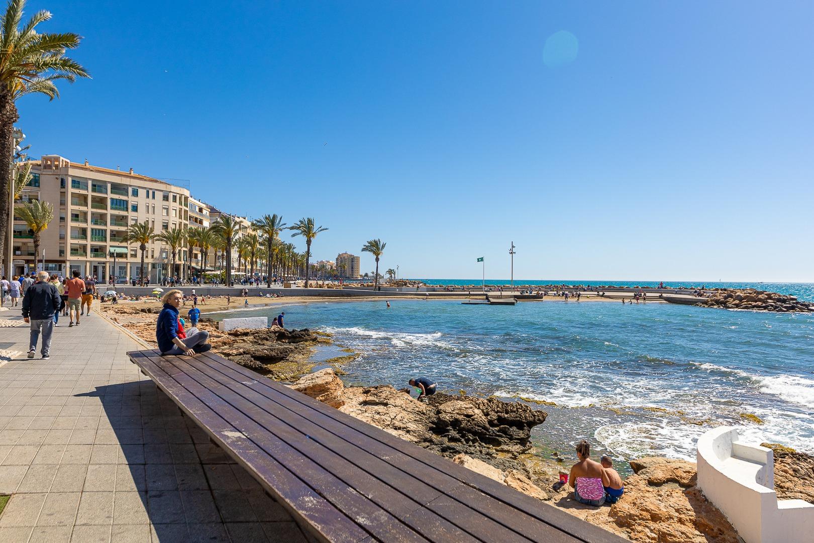 For sale - 2 Bedroom 2 Bathroom Penthouse in Torrevieja - Paseo Maritimo  - Alicante