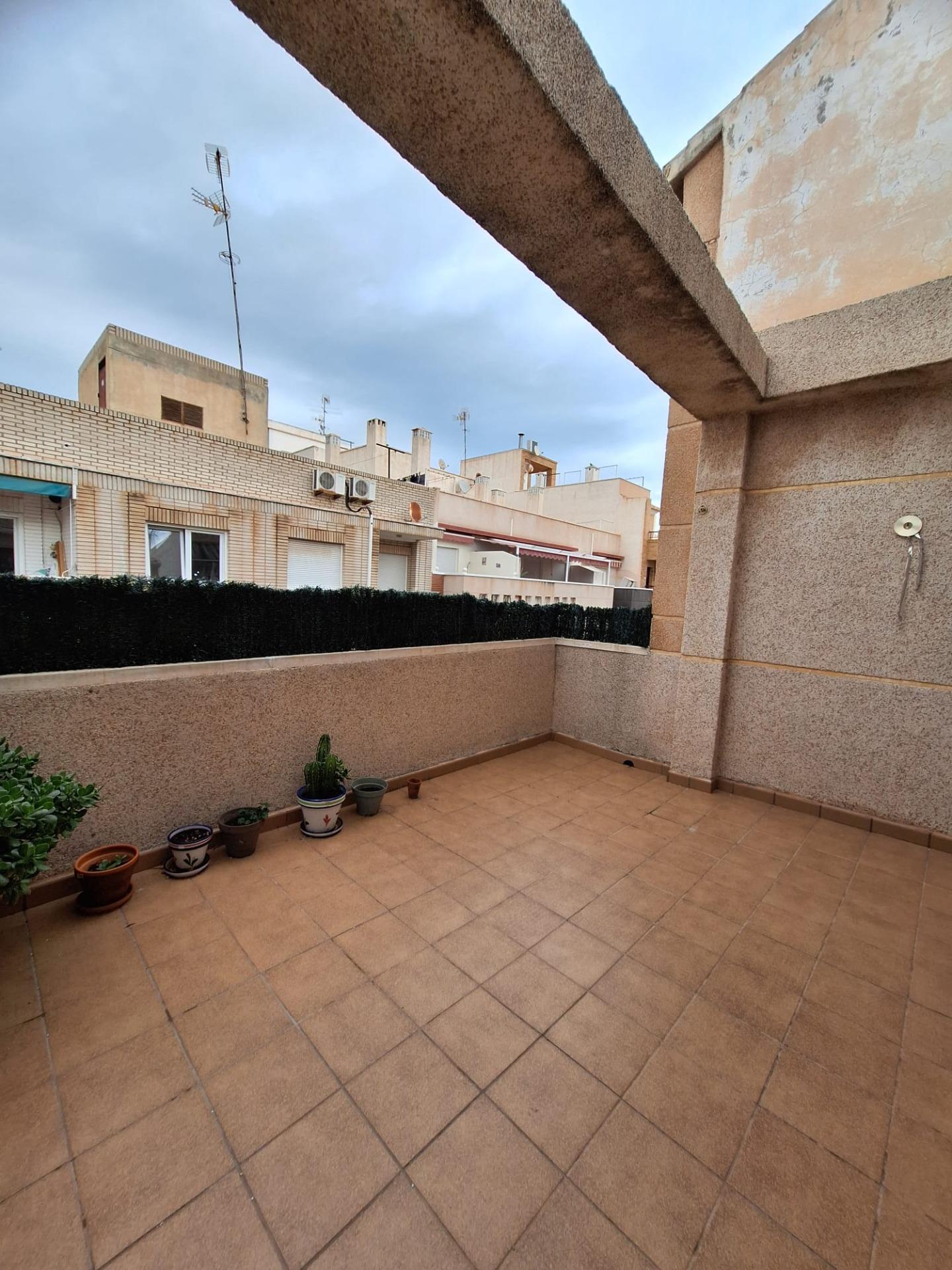 For sale - 2 Bedroom 1 Bathroom Penthouse in Torrevieja - Playa Del Cura  - Alicante