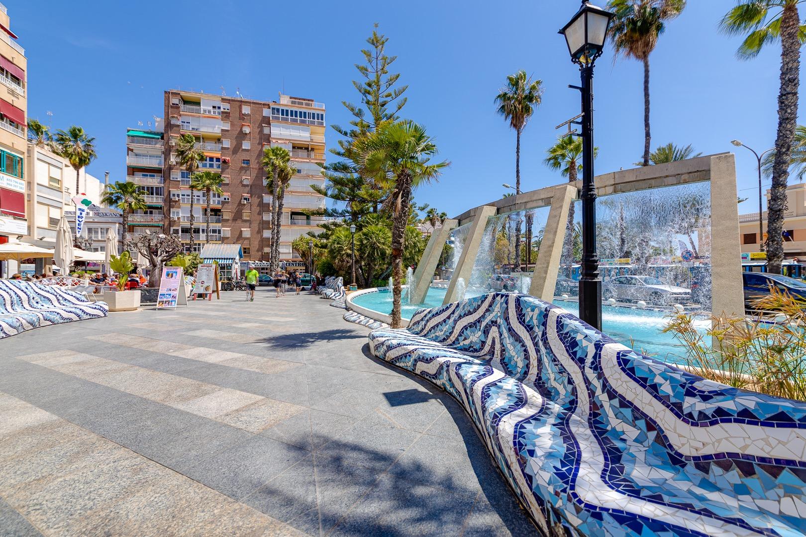 For sale - 2 Bedroom 1 Bathroom Apartment in Torrevieja - Habaneras  - Alicante