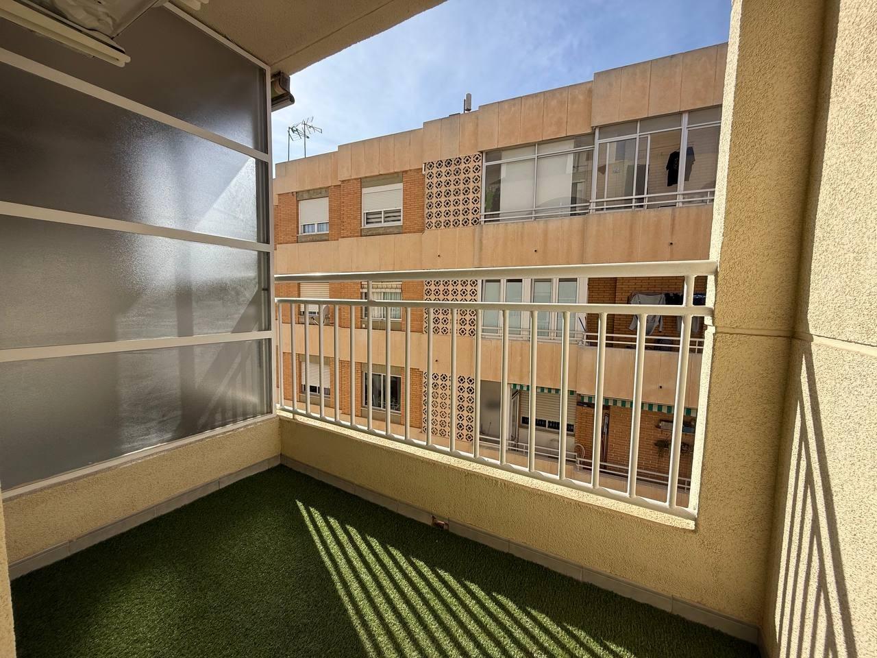 For sale - 2 Bedroom 1 Bathroom Apartment in Torrevieja - Centro  - Alicante
