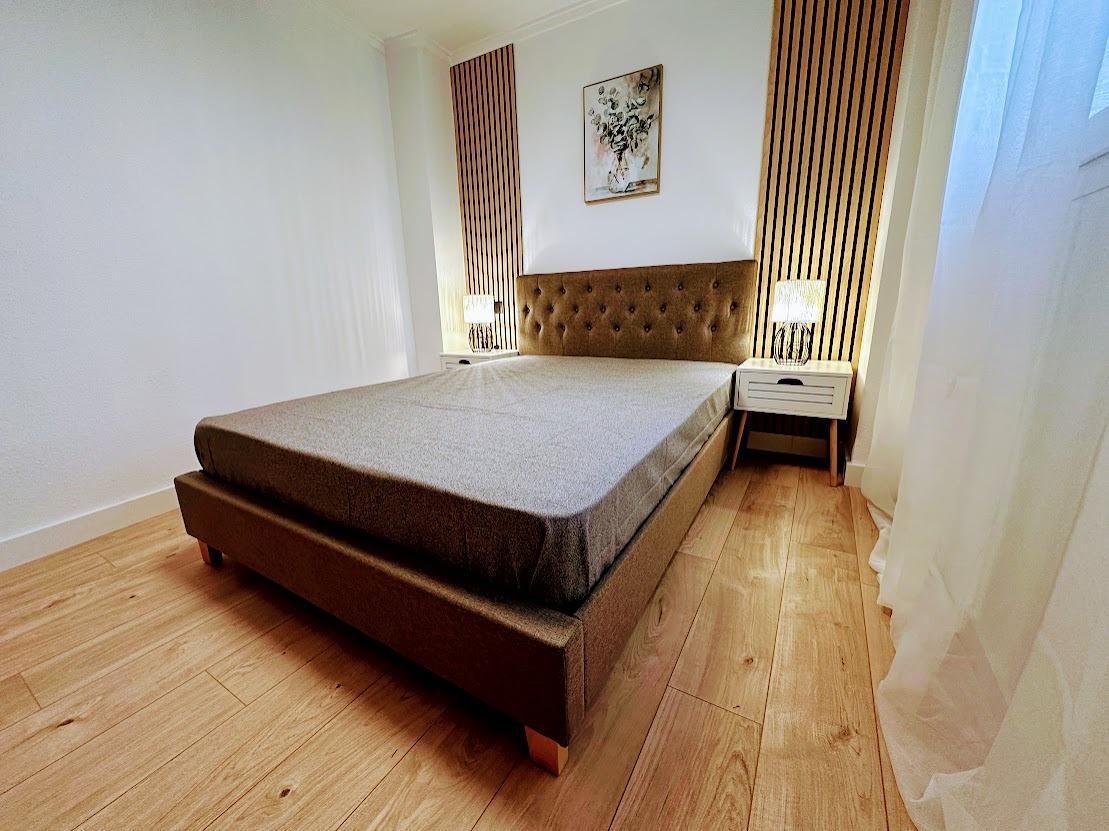 For sale - 2 Bedroom 1 Bathroom Apartment in Torrevieja - Centro  - Alicante