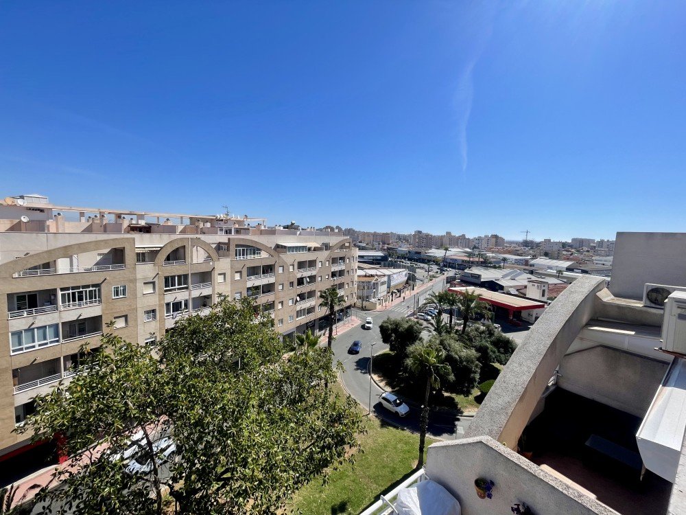 For sale - 2 Bedroom 1 Bathroom Penthouse in Torrevieja - Costa Blanca  - Alicante
