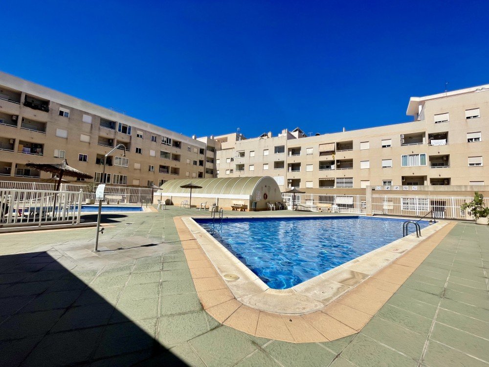 For sale - 2 Bedroom 1 Bathroom Penthouse in Torrevieja - Costa Blanca  - Alicante
