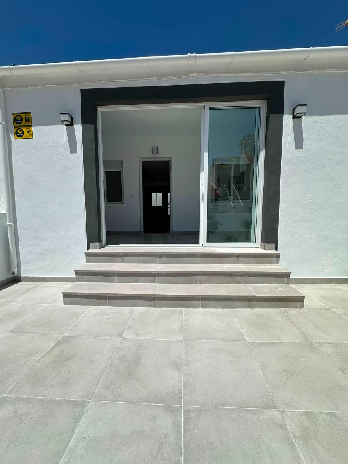 For sale - 2 Bedroom 1 Bathroom Bungalow in Torrevieja - La Siesta - El Salado - Torreta  - Alicante