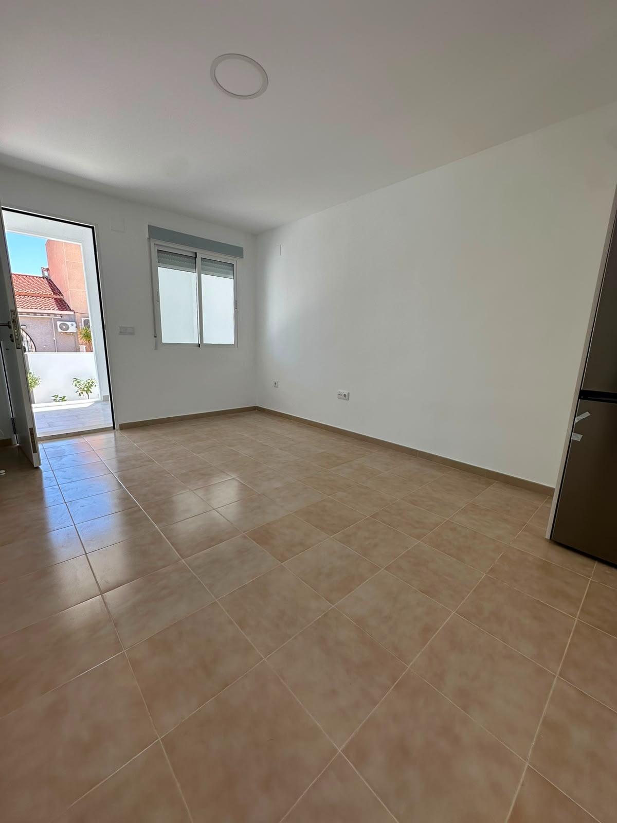 For sale - 2 Bedroom 1 Bathroom Bungalow in Torrevieja - La Siesta - El Salado - Torreta  - Alicante