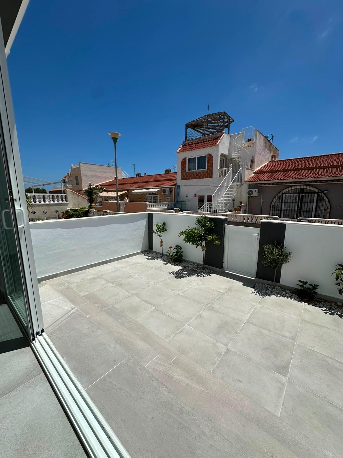 For sale - 2 Bedroom 1 Bathroom Bungalow in Torrevieja - La Siesta - El Salado - Torreta  - Alicante