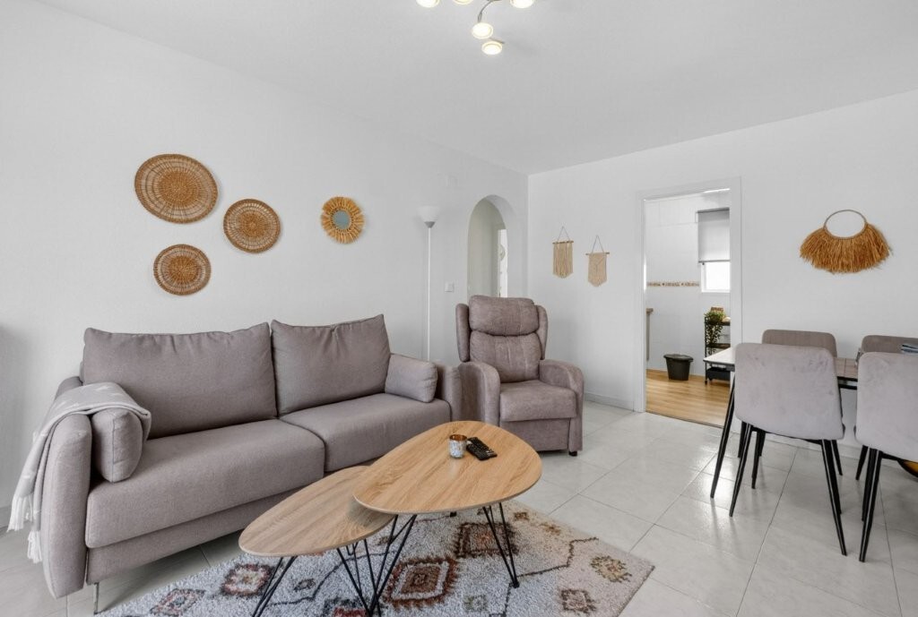 For sale - 2 Bedroom 1 Bathroom Apartment Penthouse in Torrevieja - Jardin del Mar  - Alicante