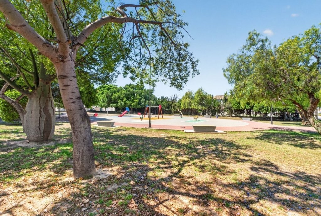 For sale - 2 Bedroom 1 Bathroom Apartment Penthouse in Torrevieja - Jardin del Mar  - Alicante