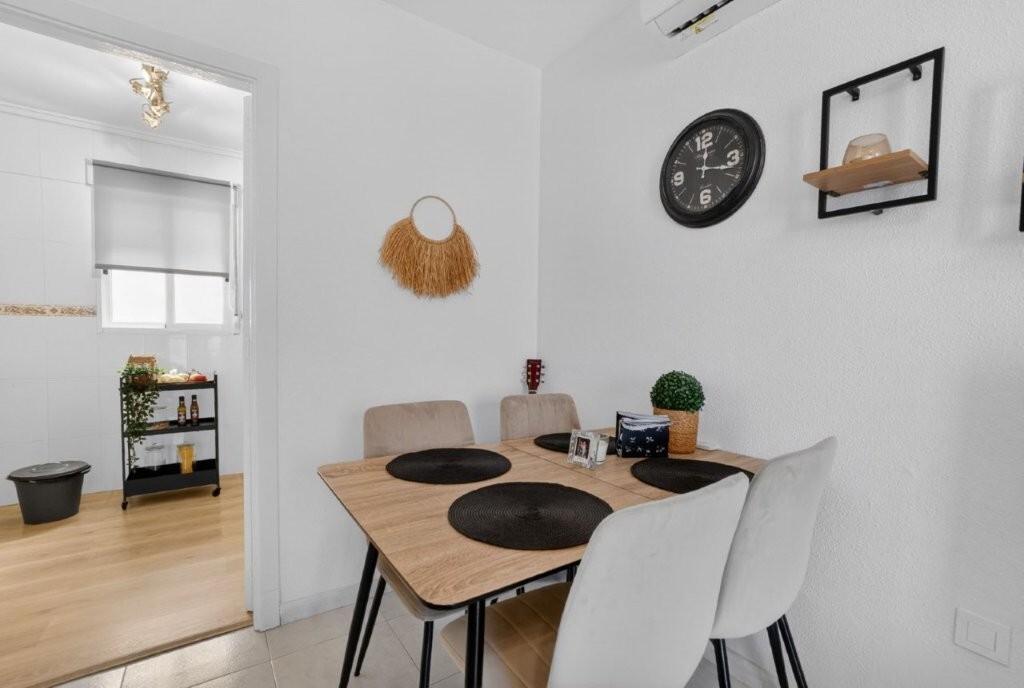 For sale - 2 Bedroom 1 Bathroom Apartment Penthouse in Torrevieja - Jardin del Mar  - Alicante