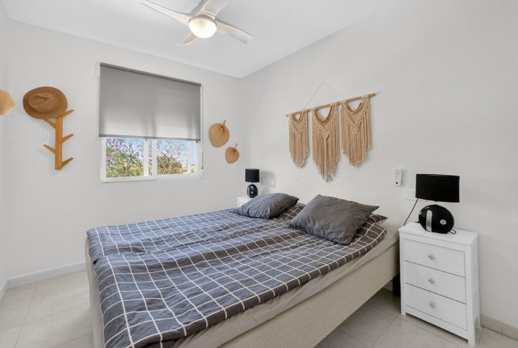 For sale - 2 Bedroom 1 Bathroom Apartment Penthouse in Torrevieja - Jardin del Mar  - Alicante