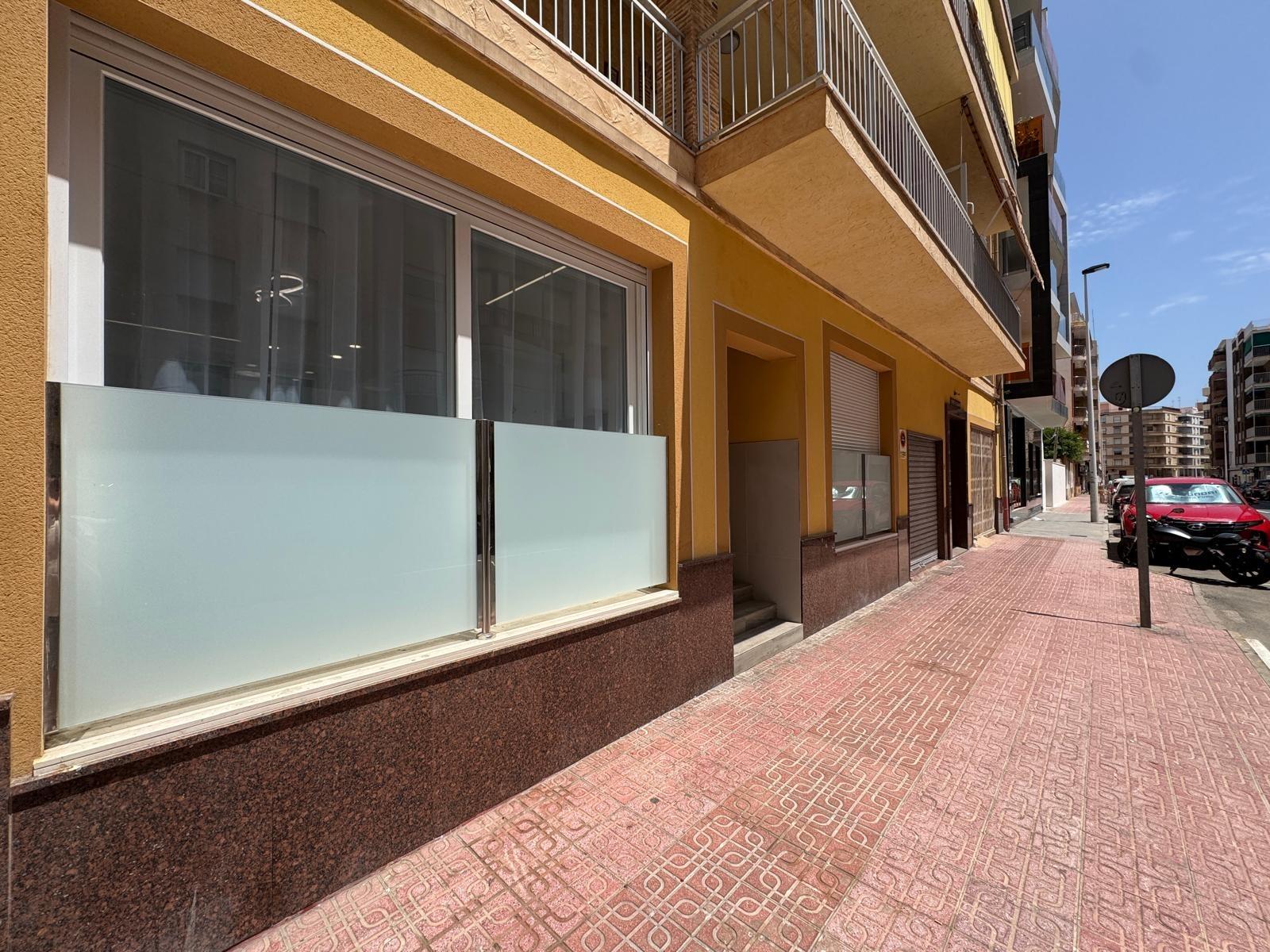 For sale - 2 Bedroom 2 Bathroom Apartment in Torrevieja - Estacion De Autobuses  - Alicante