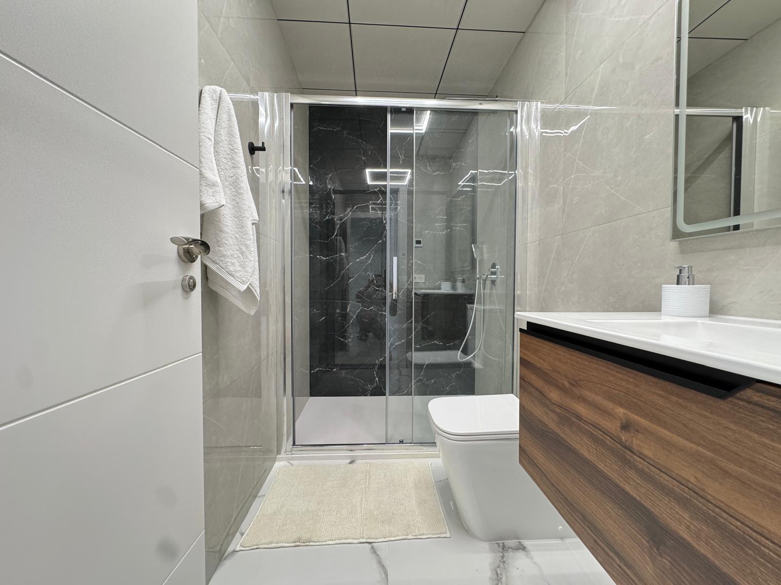 For sale - 2 Bedroom 2 Bathroom Apartment in Torrevieja - Estacion De Autobuses  - Alicante