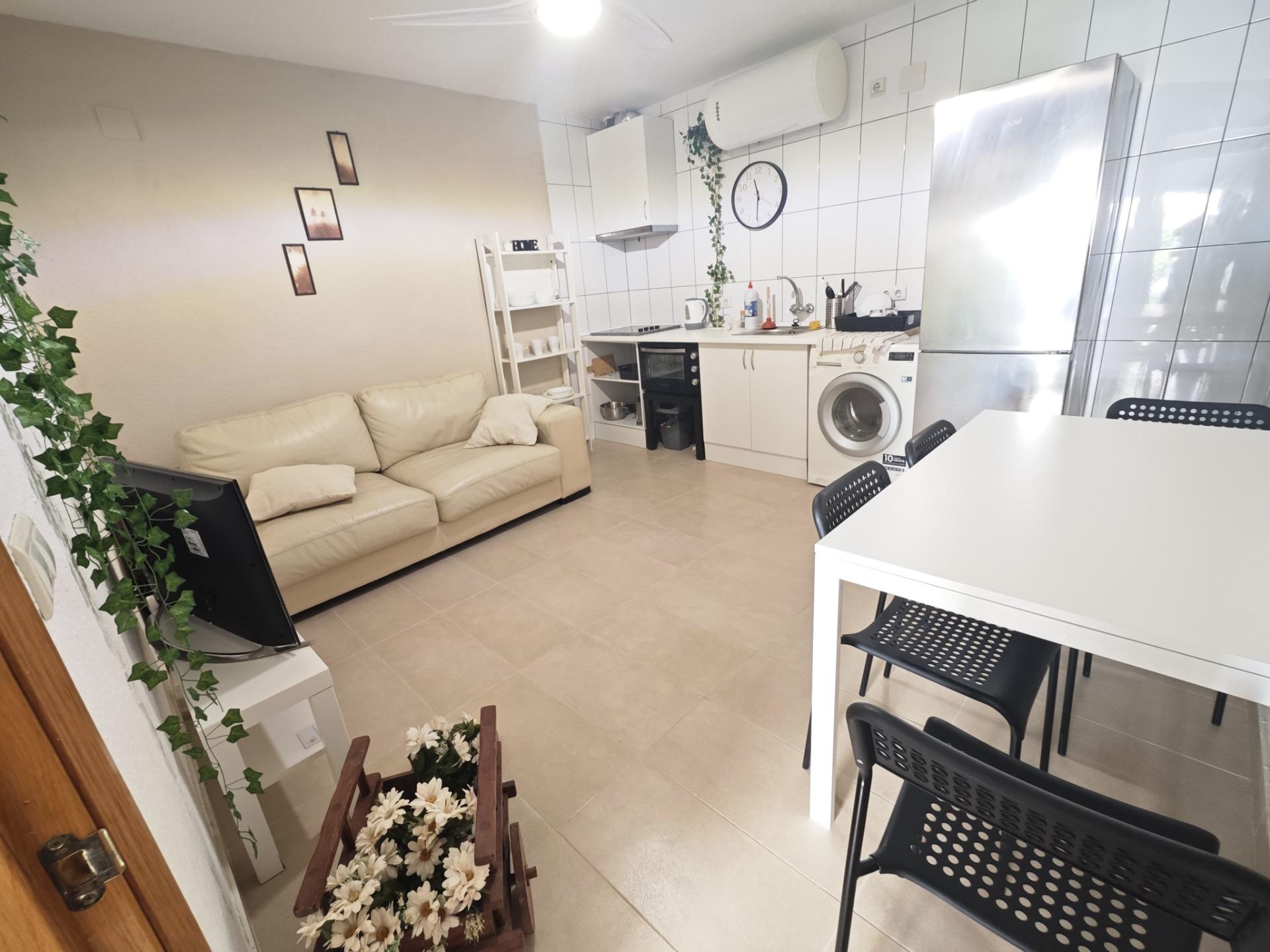 For sale - 2 Bedroom 1 Bathroom Bungalow in Torrevieja - Playa Del Cura  - Alicante